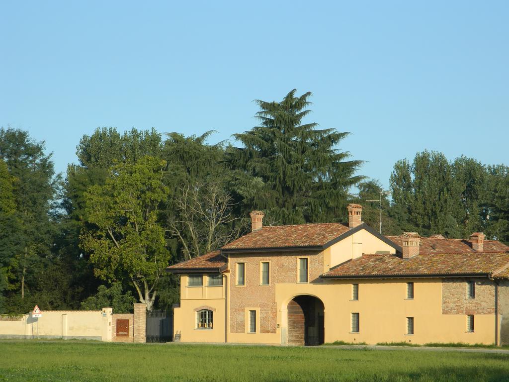 Agriturismo Cascina Pezzolo Lodi Exterior foto