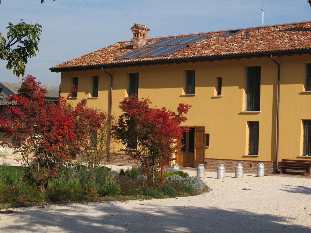 Agriturismo Cascina Pezzolo Lodi Exterior foto