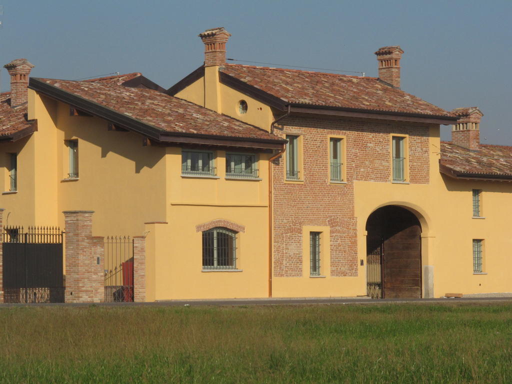 Agriturismo Cascina Pezzolo Lodi Exterior foto